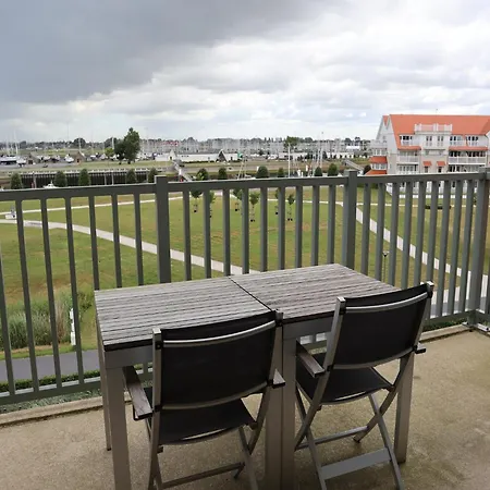 In Near The Beach, Cleaning Included Nieuwpoort