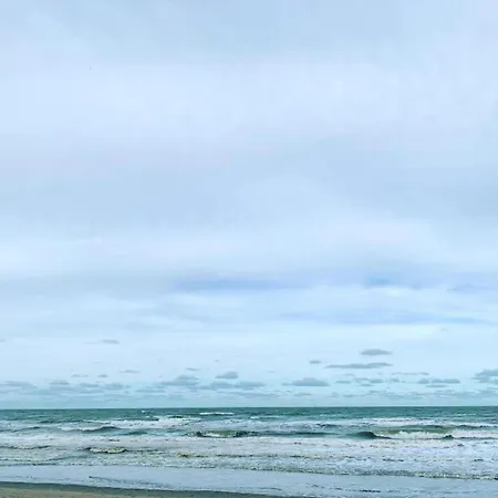 In Near The Beach, Cleaning Included Apartment Nieuwpoort